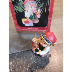 Arctic artist 1999 ornament Hallmark Xmas decor